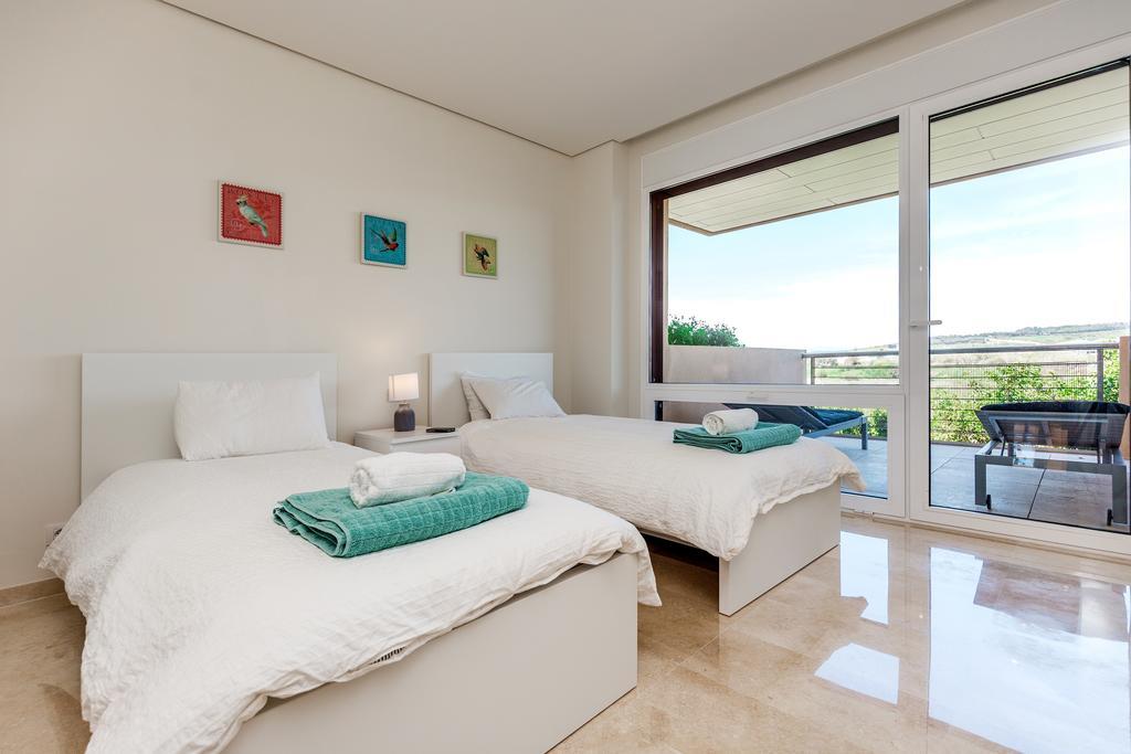 Ribera Del Marlin Apartment San Martin del Tesorillo Luaran gambar